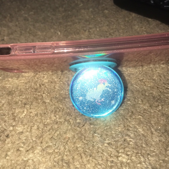 7 plus/8 plus iPhone case with a pop socket - Picture 2 of 3